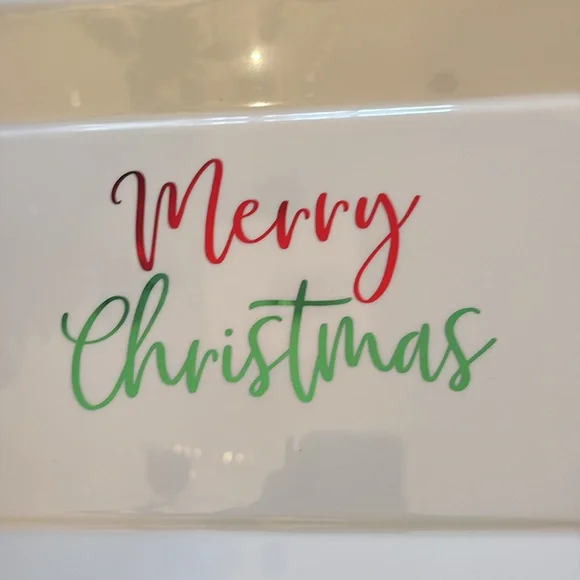 Merry Christmas 🎁 platter. Plastic - Picture 2 of 3